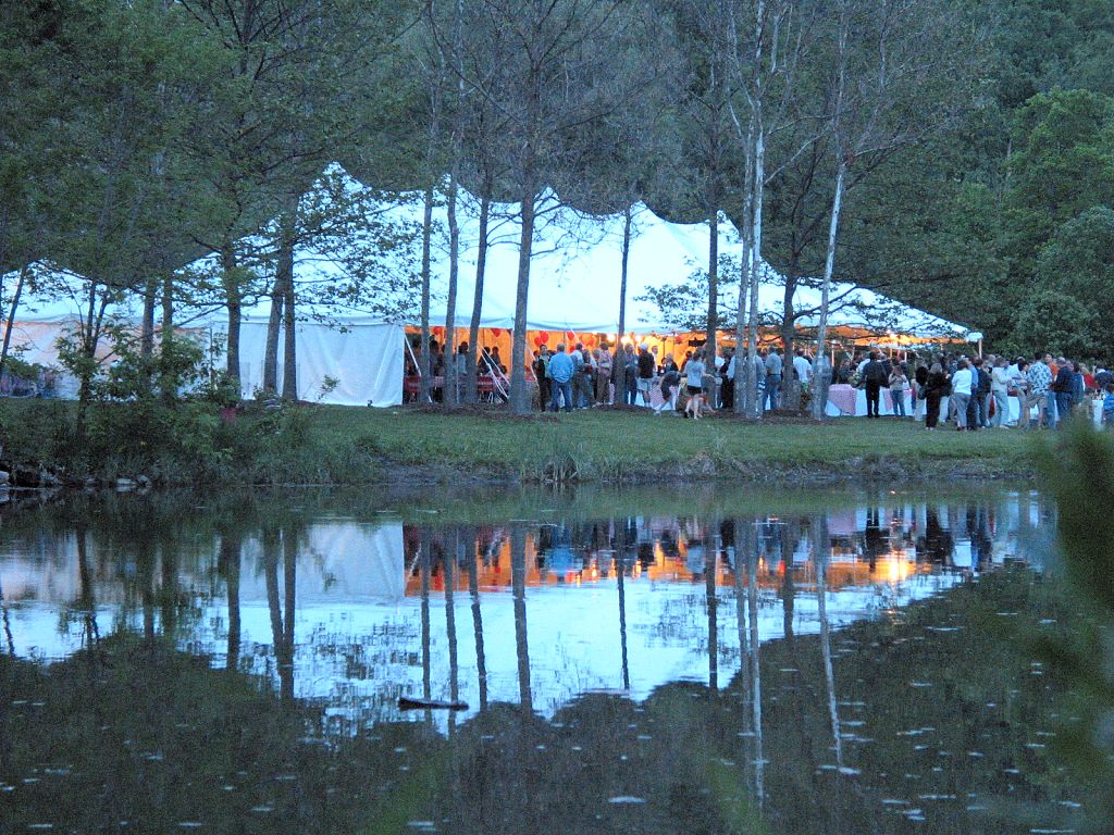 16_BebeeLakeBBQ3.jpg 
