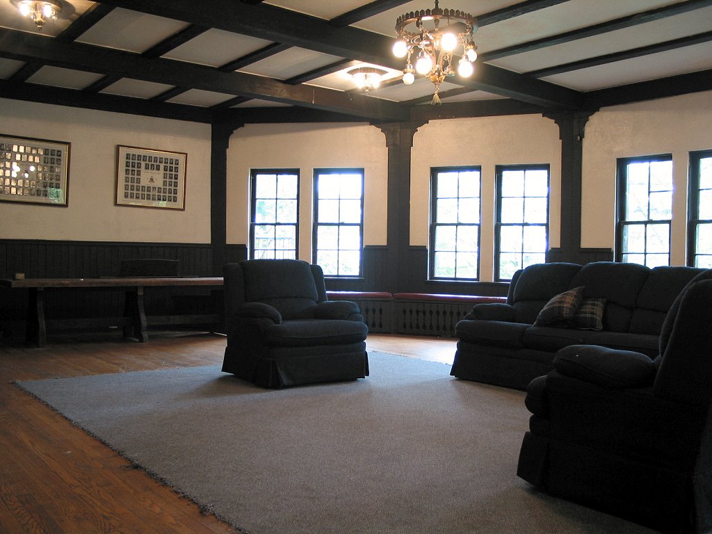 22_LowerLounge.jpg 