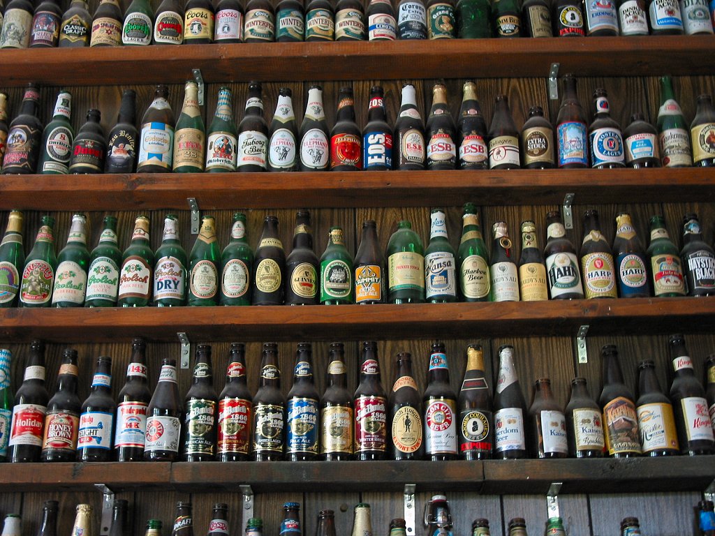 25_ChampaignRoomWallofBeer.jpg