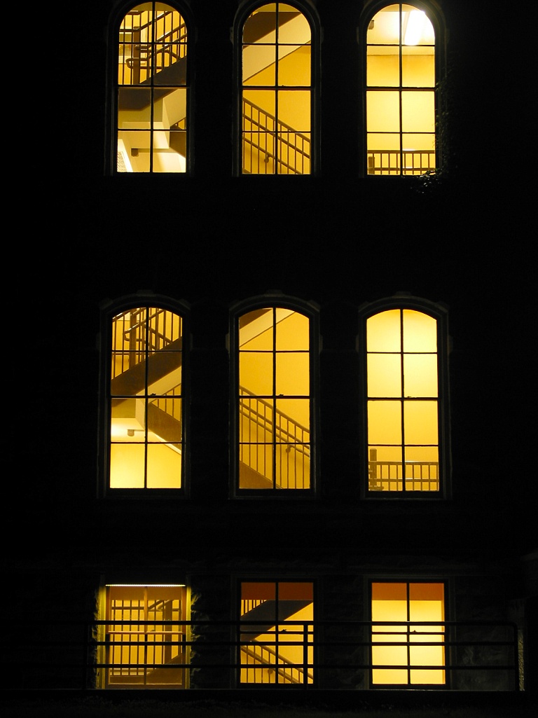 48_WhiteHallAtNight.jpg 